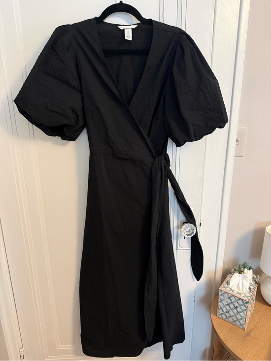 H&M Dresses & Skirts - H&M Black Wrap Midi Dress with Puff Sleeves - true medium